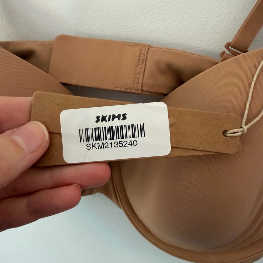 Skims fits everybody t-shirt bra 36C Tan Underwire Bra - Picture 3 of 7